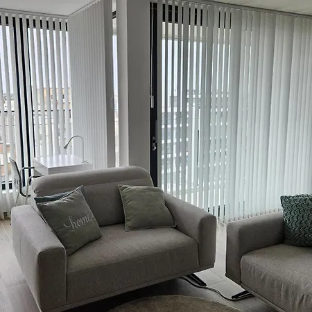 Chardonnay At The דירה